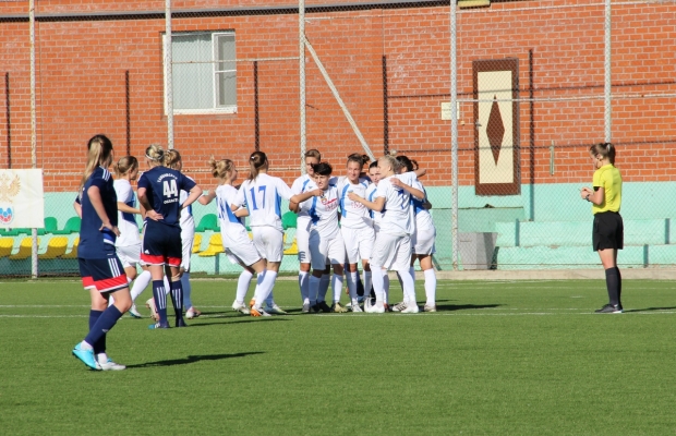 Новошахтинская "Дончанка" начала с победы финальный турнир 1 дивизиона